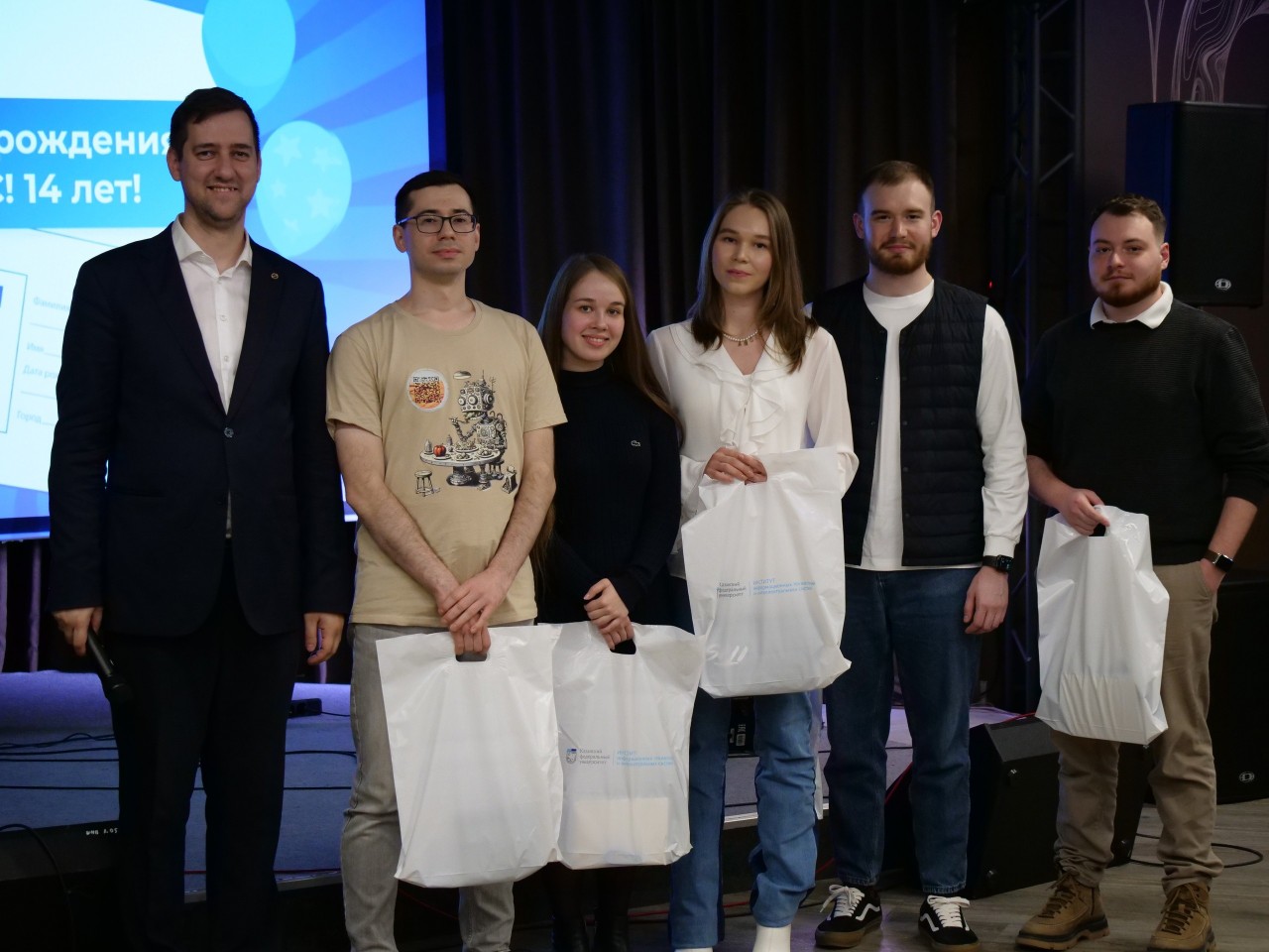 5 questions for Bachelor's degree graduate Deniz Erdogan 5 questions for Bachelor's degree graduate Deniz Erdogan