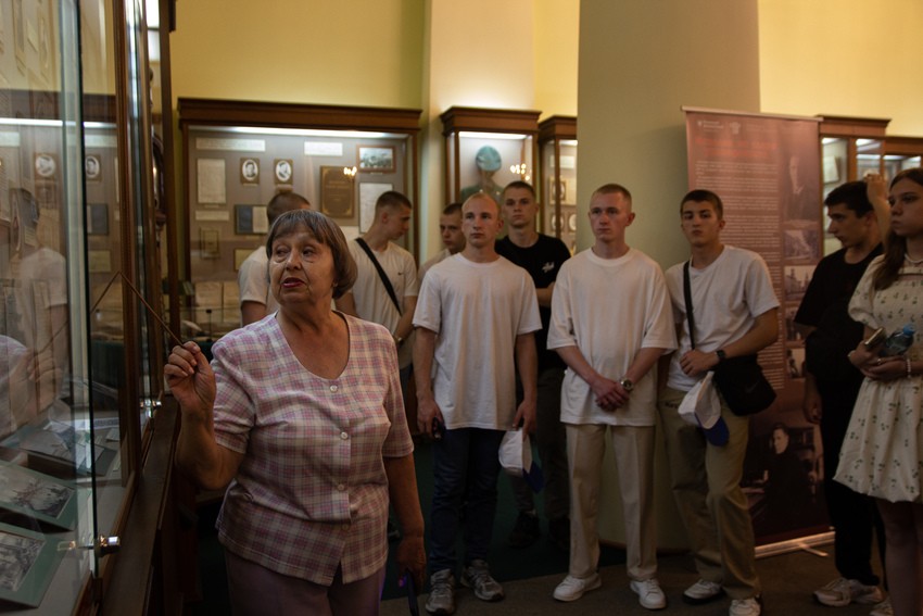 ������, ���������� �� �������� � ������� �� ���, �������� ��������� ����������� �����������