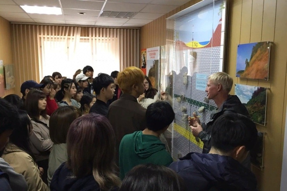 Студенты из Японии прошли стажировку в Елабужском институте КФУ Студенты из Японии прошли стажировку в Елабужском институте КФУ