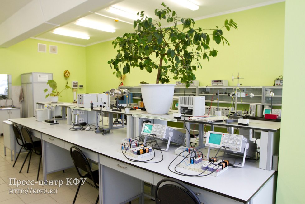 Александр Повалко ознакомился с ходом подготовки дорожной карты повышения конкурентоспособности КФУ Александр Повалко ознакомился с ходом подготовки дорожной карты повышения конкурентоспособности КФУ