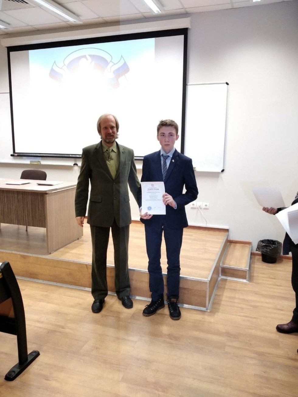 Мы поздравляем Марата Валеева (класс 9.1), который стал призером заключительного этапа Всероссийской олимпиады школьников по физике ,Призер. ВОШ. Физика