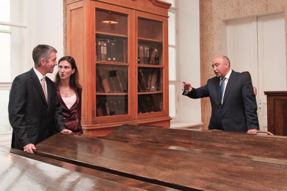 Winners of BP Russia Research Competition Awarded Certificates