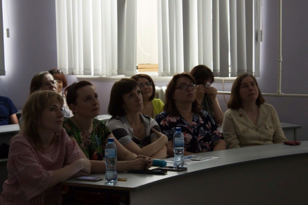 В Елабужском институте КФУ состоялось обсуждение дорожной карты вуза В Елабужском институте КФУ состоялось обсуждение дорожной карты вуза