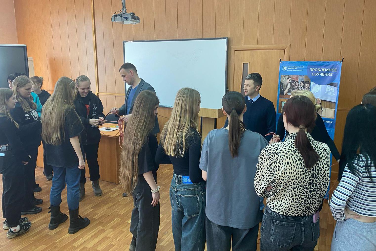 Школьникам из Лисичанска и Рубежное рассказали о направлениях обучения на отделении экономических и юридических наук Школьникам из Лисичанска и Рубежное рассказали о направлениях обучения на отделении экономических и юридических наук