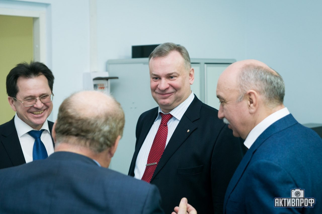 �������� ����� � �������������� ������