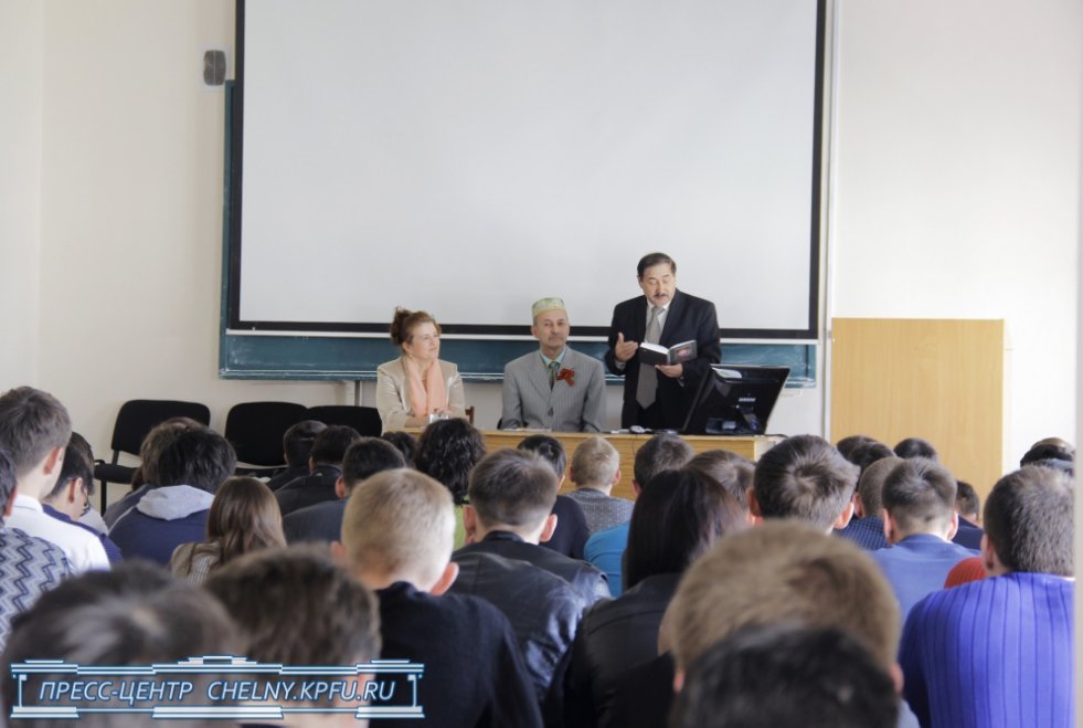 Факил Сафин: 'Научитесь красиво читать!' Факил Сафин: 'Научитесь красиво читать!'