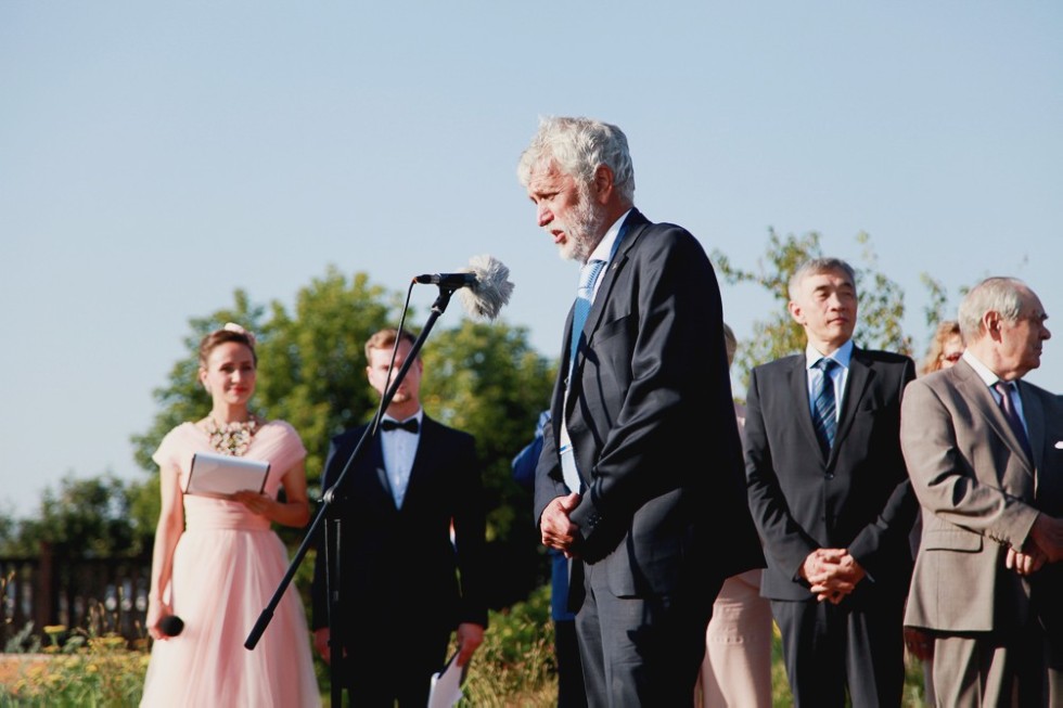 ����� ������