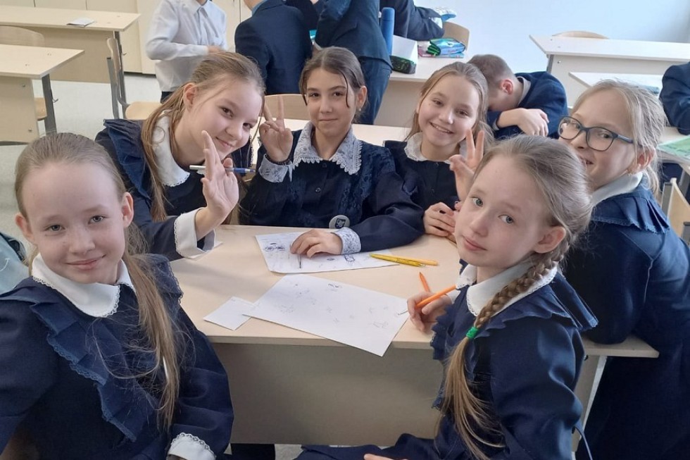 Студенты отделения математики и естественных наук проходят педагогическую практику Студенты отделения математики и естественных наук проходят педагогическую практику