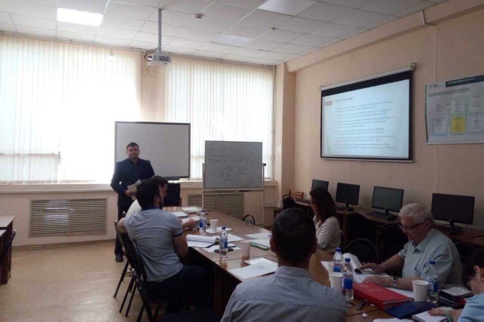 Доценты кафедры экономики и менеджмента продолжают развивать научную коллаборацию в области цифровой экономики Доценты кафедры экономики и менеджмента продолжают развивать научную коллаборацию в области цифровой экономики