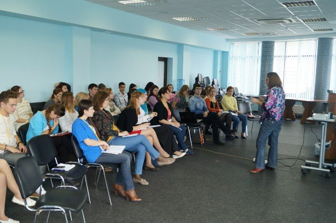 5 дней в большой европейской семье 5 дней в большой европейской семье