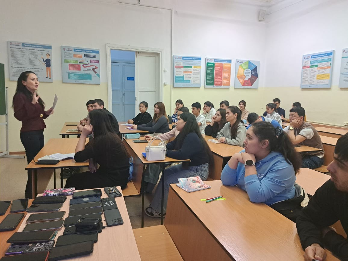 Студенты Елабужского института КФУ сыграли в англоязычный квиз по истории вуза Студенты Елабужского института КФУ сыграли в англоязычный квиз по истории вуза