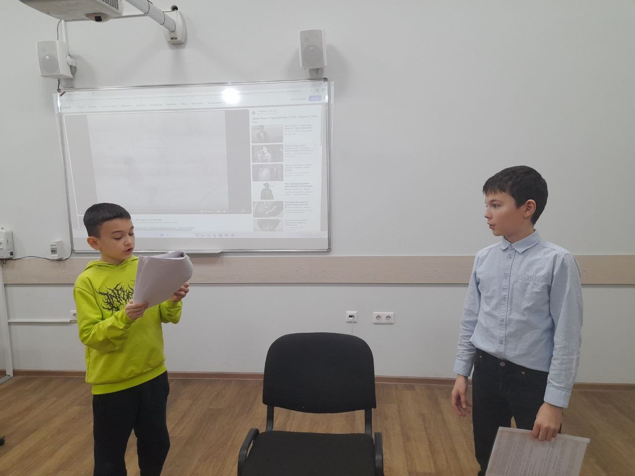 Юные актеры детского театра КФУ 'Радуга' репетируют спектакль 'Маленький принц' Юные актеры детского театра КФУ 'Радуга' репетируют спектакль 'Маленький принц'