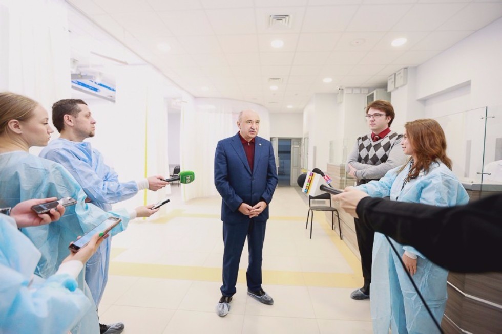 Rector Ilshat Gafurov Held a Media Tour Around Kazan University's Medical Cluster