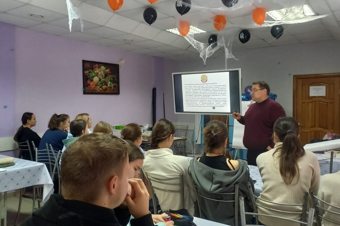 Экологическая смена 'Коворкинг' прошла в 'Буревестнике' Экологическая смена 'Коворкинг' прошла в 'Буревестнике'