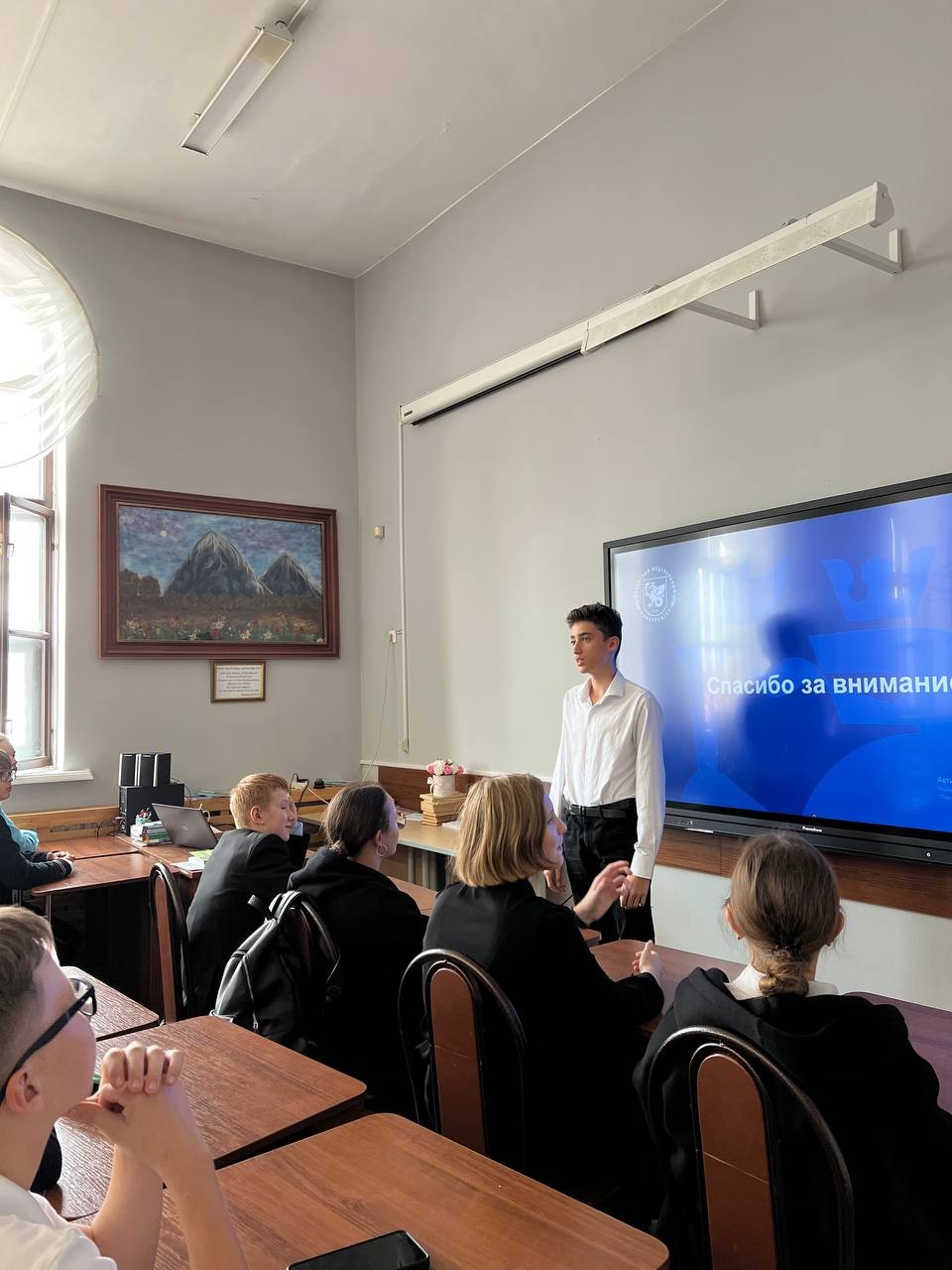 � ����� ��������� ������������� ����, ����������� 100-����� �� ��� �������� �.�. ���������