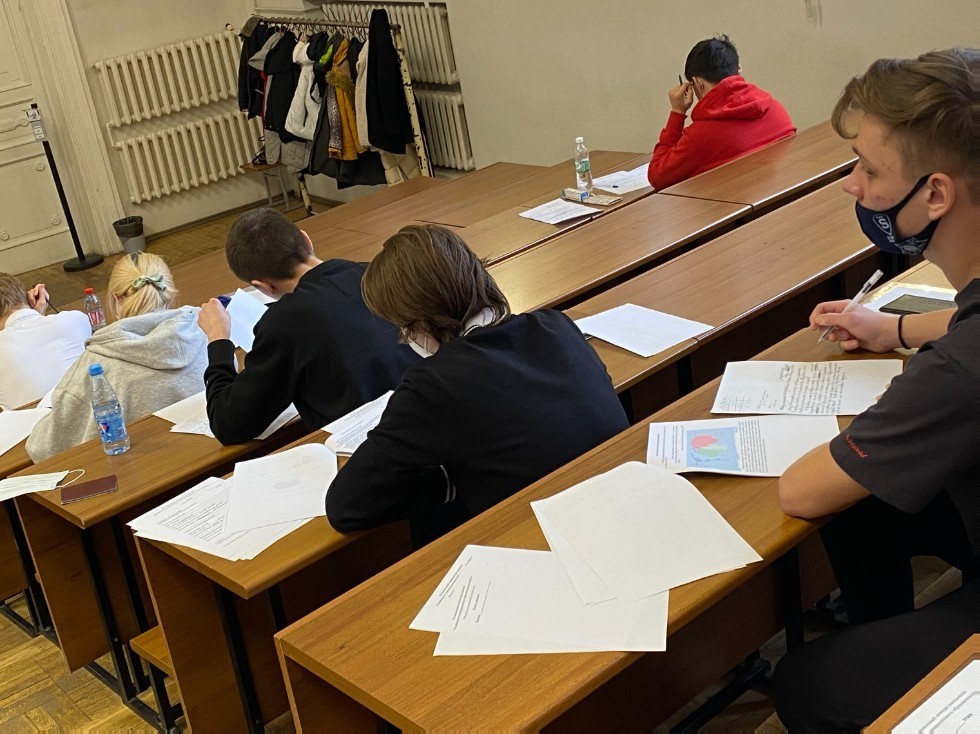 Игра по истории государства и права России прошла в школе Казани Игра по истории государства и права России прошла в школе Казани