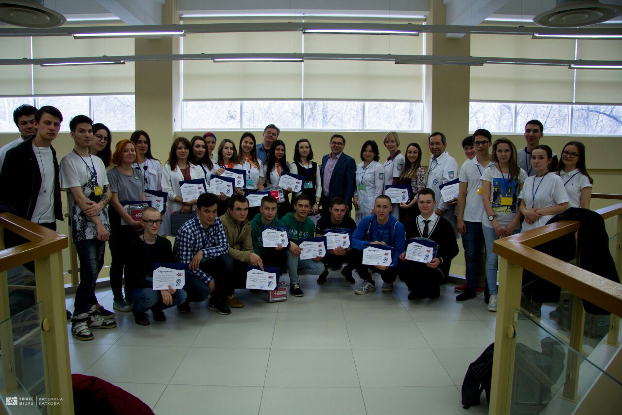 В КФУ провели первый турнир среди студентов по оказанию первой медицинской помощи В КФУ провели первый турнир среди студентов по оказанию первой медицинской помощи