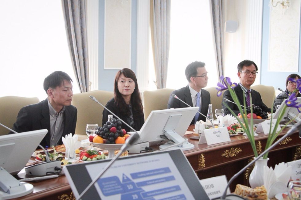 South Korean Business Delegation Visits KFU