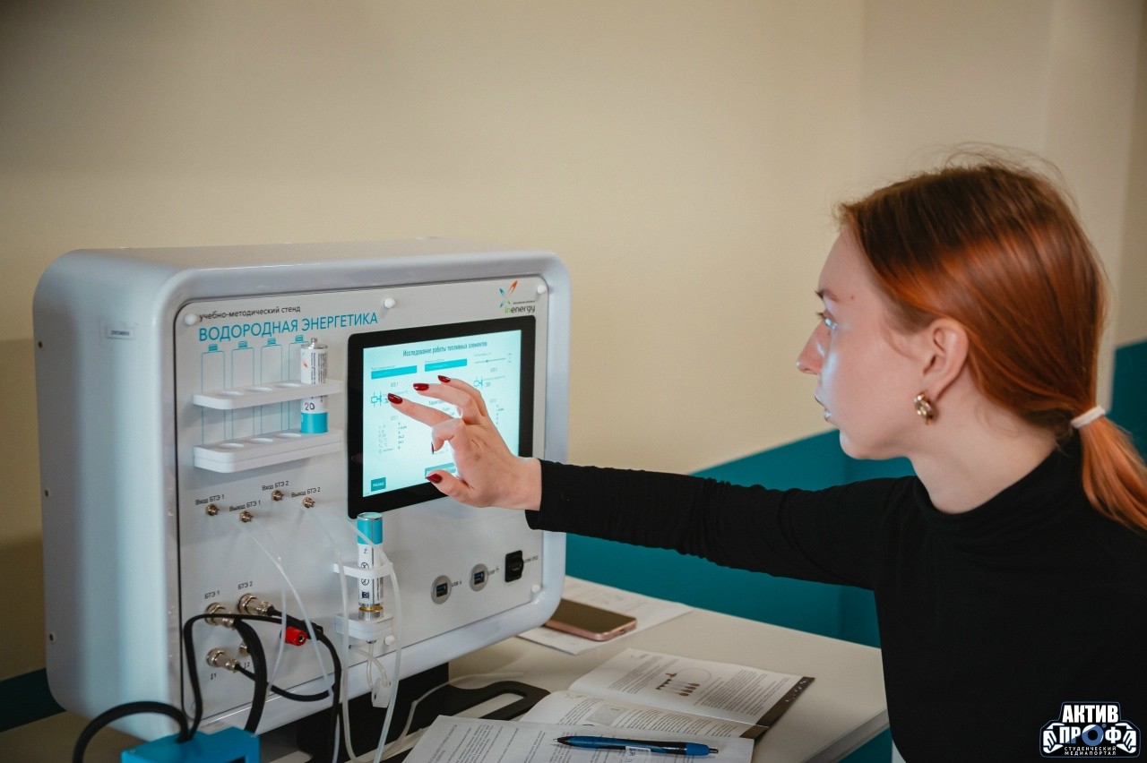 � ,��� &laquo;����� ���� ���&raquo;, ��� &laquo;�����&raquo;