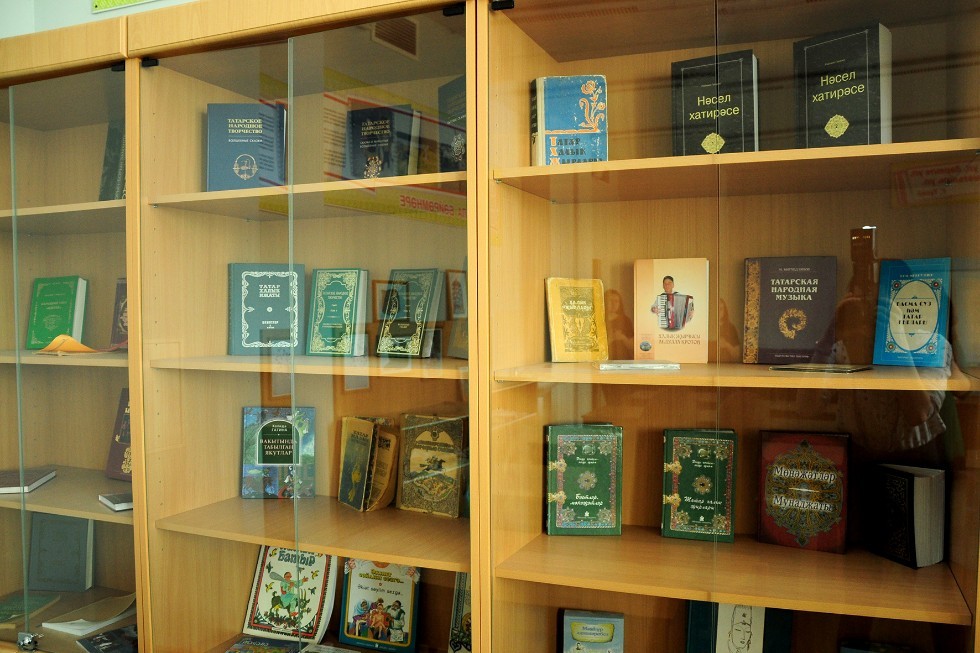 ��������