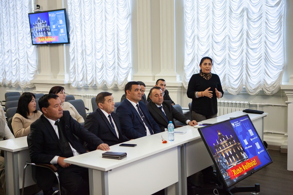 В Елабужском институте КФУ встретили делегацию из Термеза В Елабужском институте КФУ встретили делегацию из Термеза