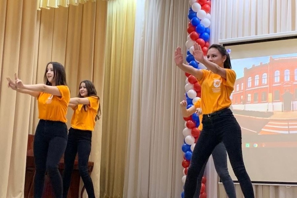 'Научный десант КФУ' приняли в Мензелинском педагогическом колледже им. Мусы Джалиля 'Научный десант КФУ' приняли в Мензелинском педагогическом колледже им. Мусы Джалиля