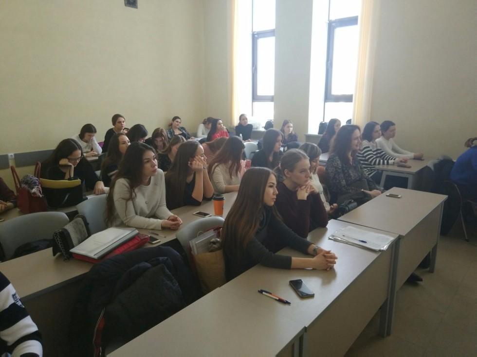 Старт карьеры в Москве за 2 дня с Deloitte. Старт карьеры в Москве за 2 дня с Deloitte.