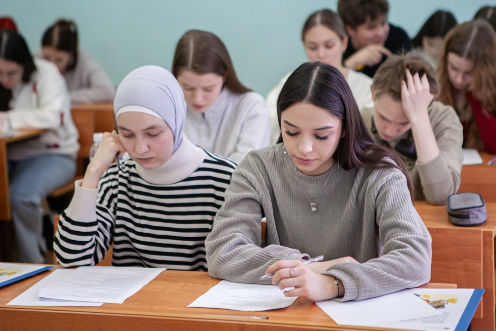 В Елабужском институте состоялась Олимпиада по экономике В Елабужском институте состоялась Олимпиада по экономике