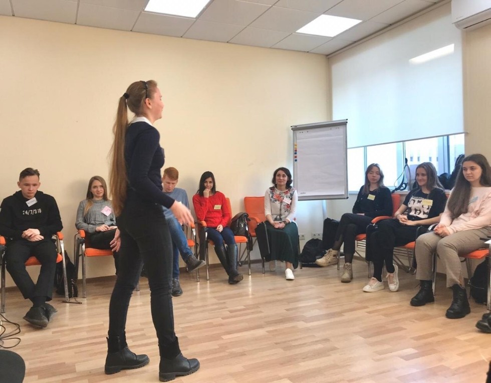 Академические лидеры ИУЭФ стали участниками тренинга публичных выступлений от Сбербанка Академические лидеры ИУЭФ стали участниками тренинга публичных выступлений от Сбербанка