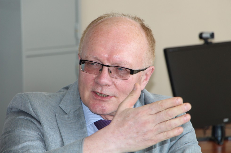 ������������� ��������� ������������ (��������� �������) � ������ �������� ������ �������� ���