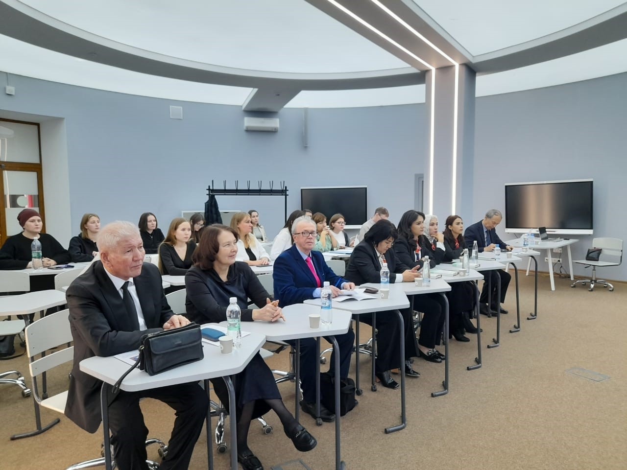 Секционные заседания Международной научно-практической конференции 'Современное национальное образование: антропологические, дидактические, поликультурные аспекты' Секционные заседания Международной научно-практической конференции 'Современное национальное образование: антропологические, дидактические, поликультурные аспекты'