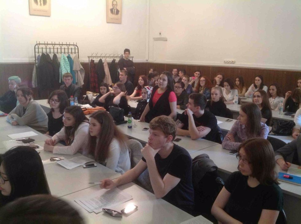 Student research in context of modern media Student research in context of modern media