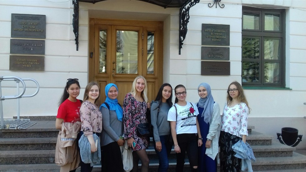 Раздвигая границы познания: 'Передвижники' и студенты КФУ! Раздвигая границы познания: 'Передвижники' и студенты КФУ!