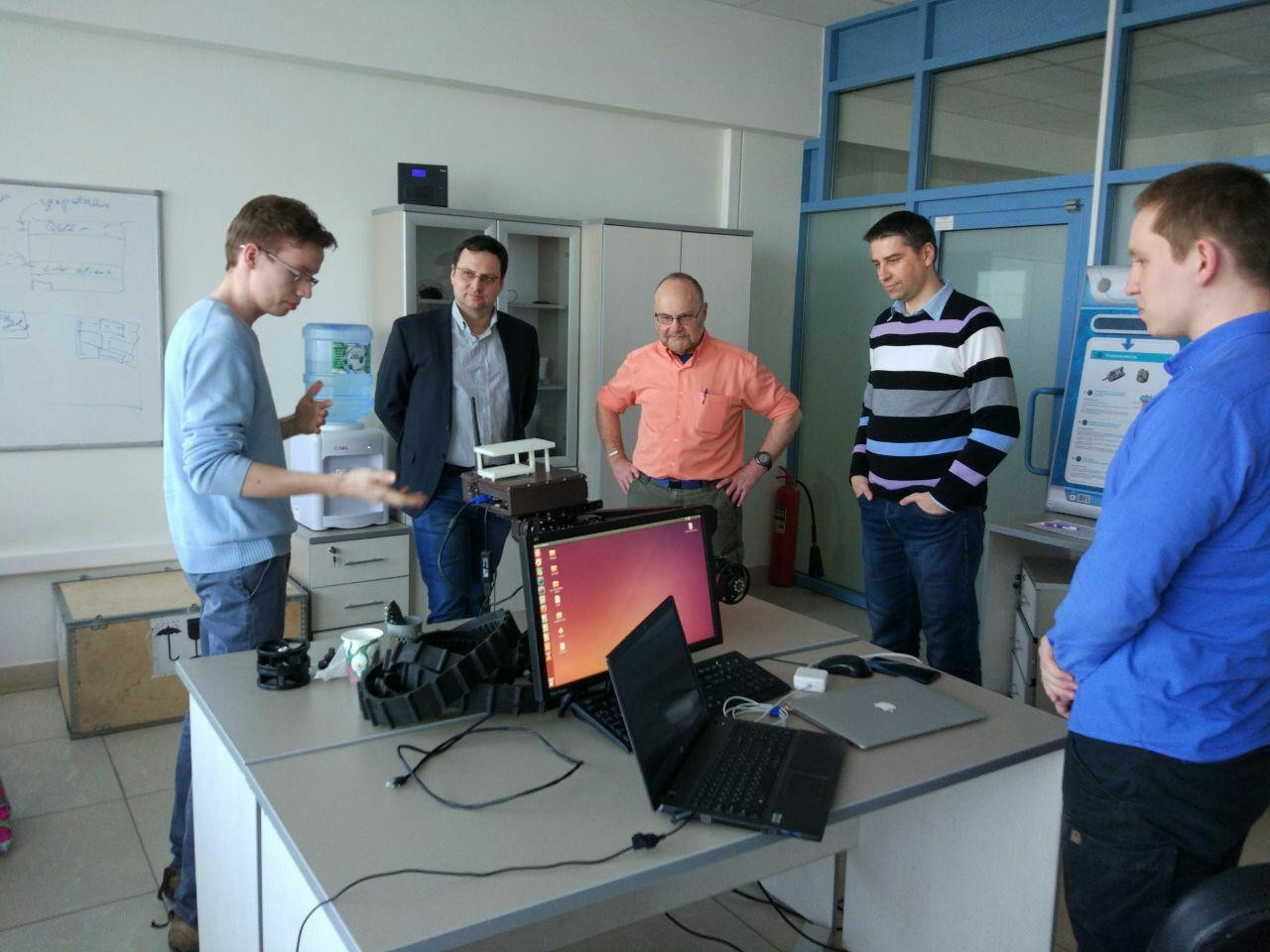 Carnegie Mellon Professor Mel Siegel visited Intelligent Robotic Systems Lab