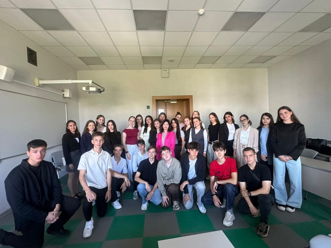 Кураторский час Кураторский час