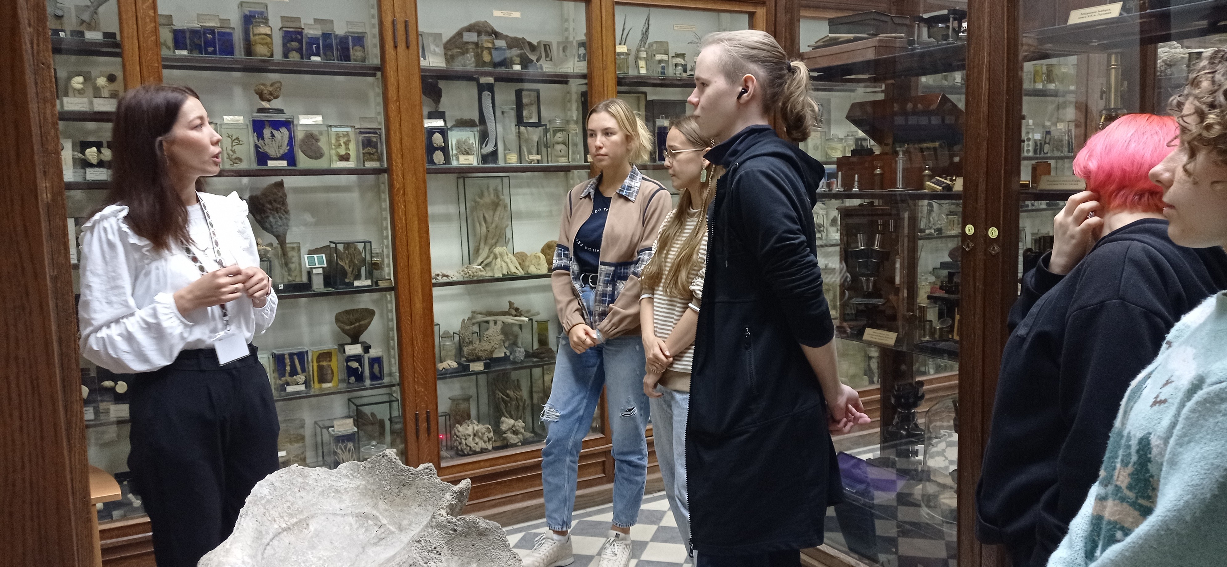 � ������ � �.�. ���������