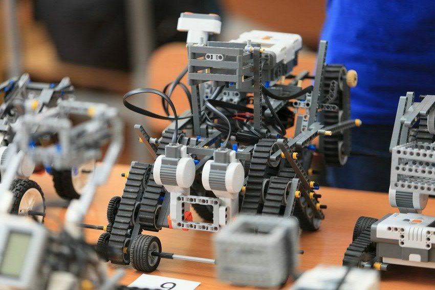 Соревнования по робототехнике Соревнования по робототехнике