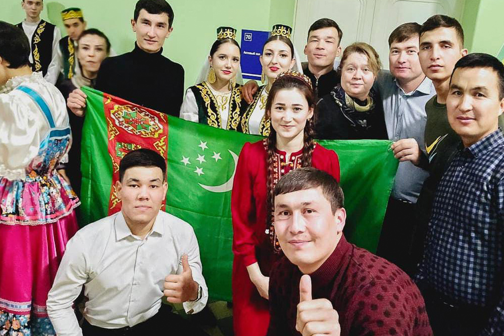 На отделении филологии и истории отметили Международный день Навруз На отделении филологии и истории отметили Международный день Навруз