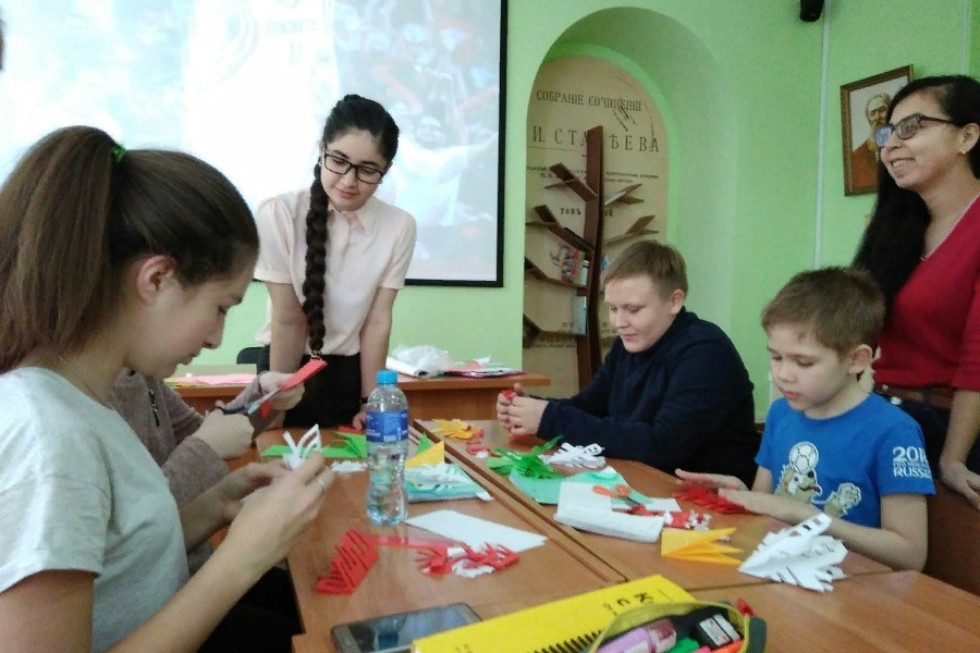 Смена 'Poliglot' на факультете иностранных языков Смена 'Poliglot' на факультете иностранных языков