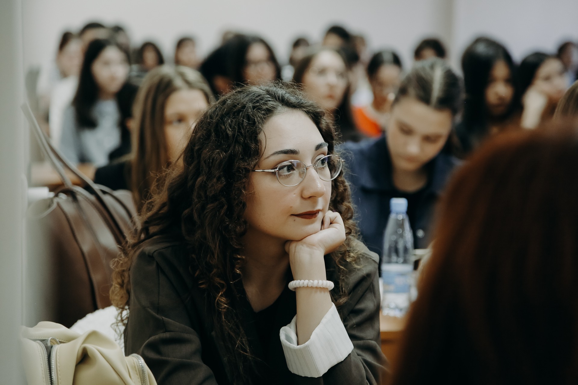 Открытая лекция Дмитрия Мартынова прошла в ИМОИиВ Открытая лекция Дмитрия Мартынова прошла в ИМОИиВ