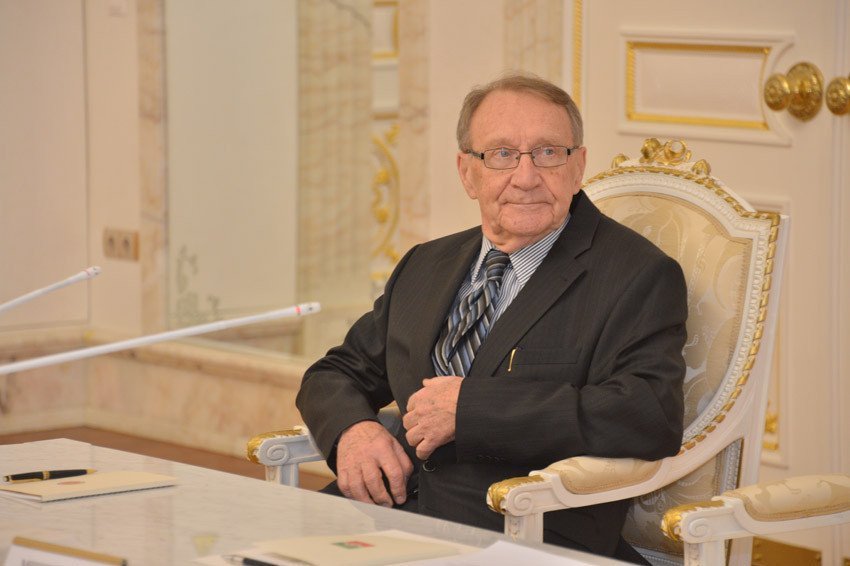 Roald Sagdeev honored to the highest award of Republic of Tatarstan