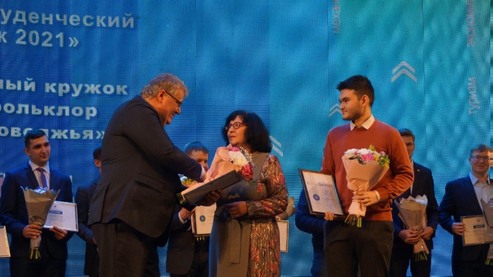 ���� ���������� ����� � ��������� ����������� ������������