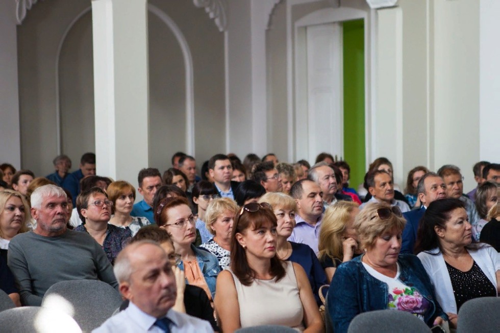 В Елабужском институте КФУ прошло совещание трудового коллектива В Елабужском институте КФУ прошло совещание трудового коллектива