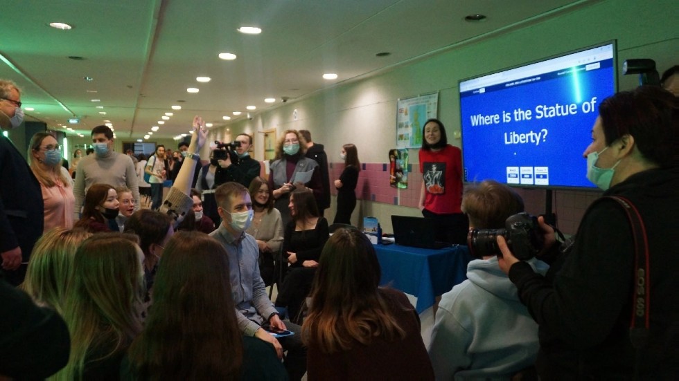 ���� ���������� ����� � ��������� ����������� ������������