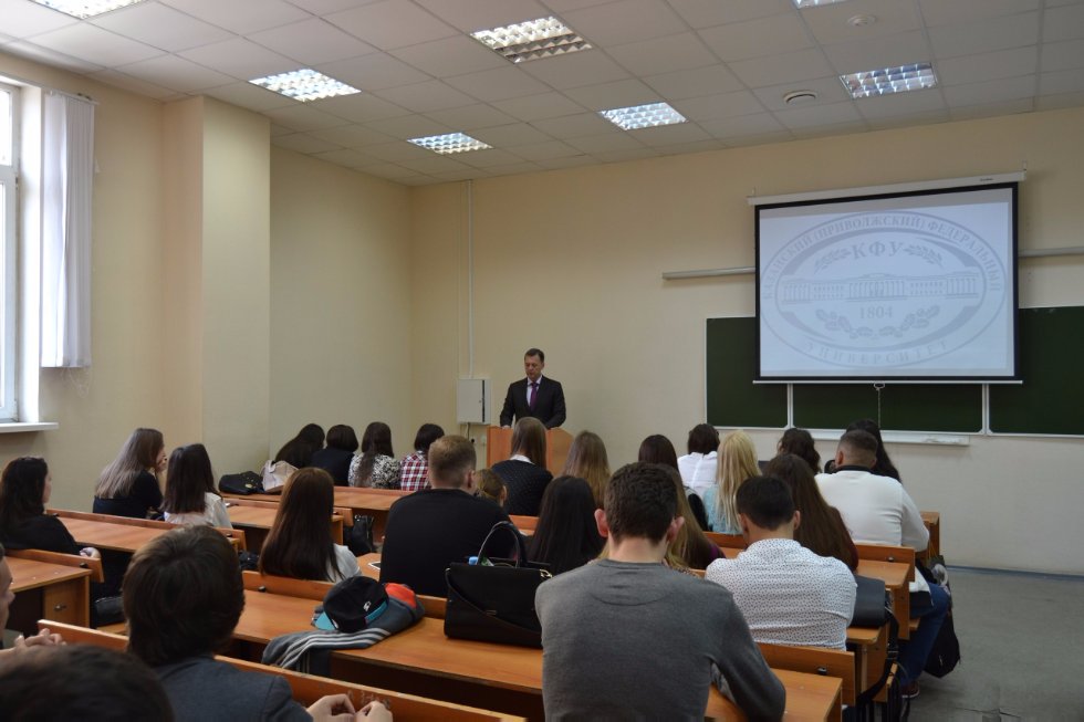 7 сентября 2015 года в преддверии Дня финансиста для студентов ИУЭиФ прочитал публичную лекцию на тему 'Почему мы платим налоги?' руководитель УФНС России по РТ ,д.э.н. профессор Марат Адипович Сафиуллин 7 сентября 2015 года в преддверии Дня финансиста для студентов ИУЭиФ прочитал публичную лекцию на тему 'Почему мы платим налоги?' руководитель УФНС России по РТ ,д.э.н. профессор Марат Адипович Сафиуллин