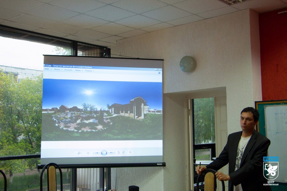 Студенты НЧИ КФУ посетили выставку и мастер-класс Игоря Могильниченко Студенты НЧИ КФУ посетили выставку и мастер-класс Игоря Могильниченко