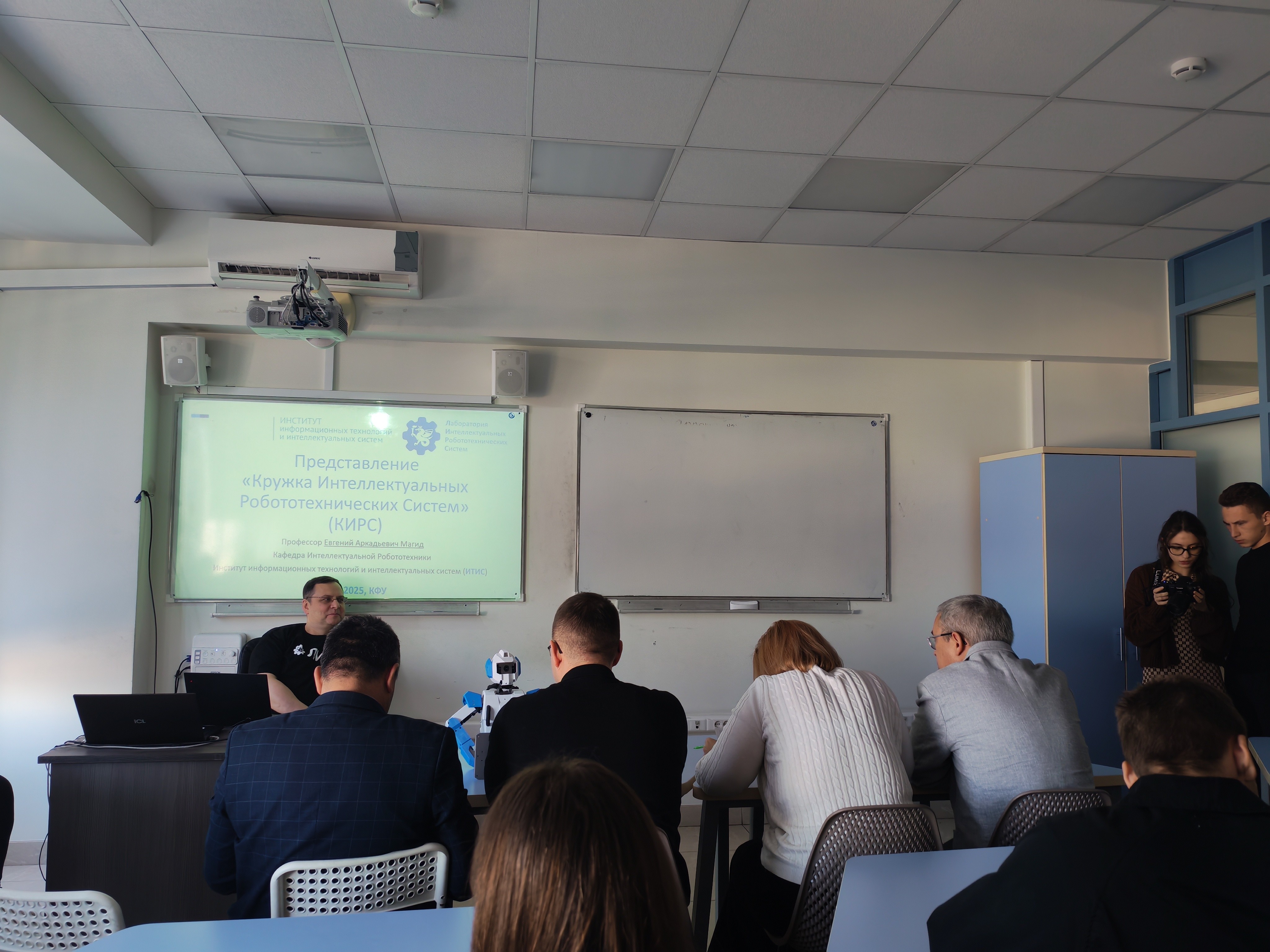 На кафедре интеллектуальной робототехники стартует работа научного кружка для студентов На кафедре интеллектуальной робототехники стартует работа научного кружка для студентов