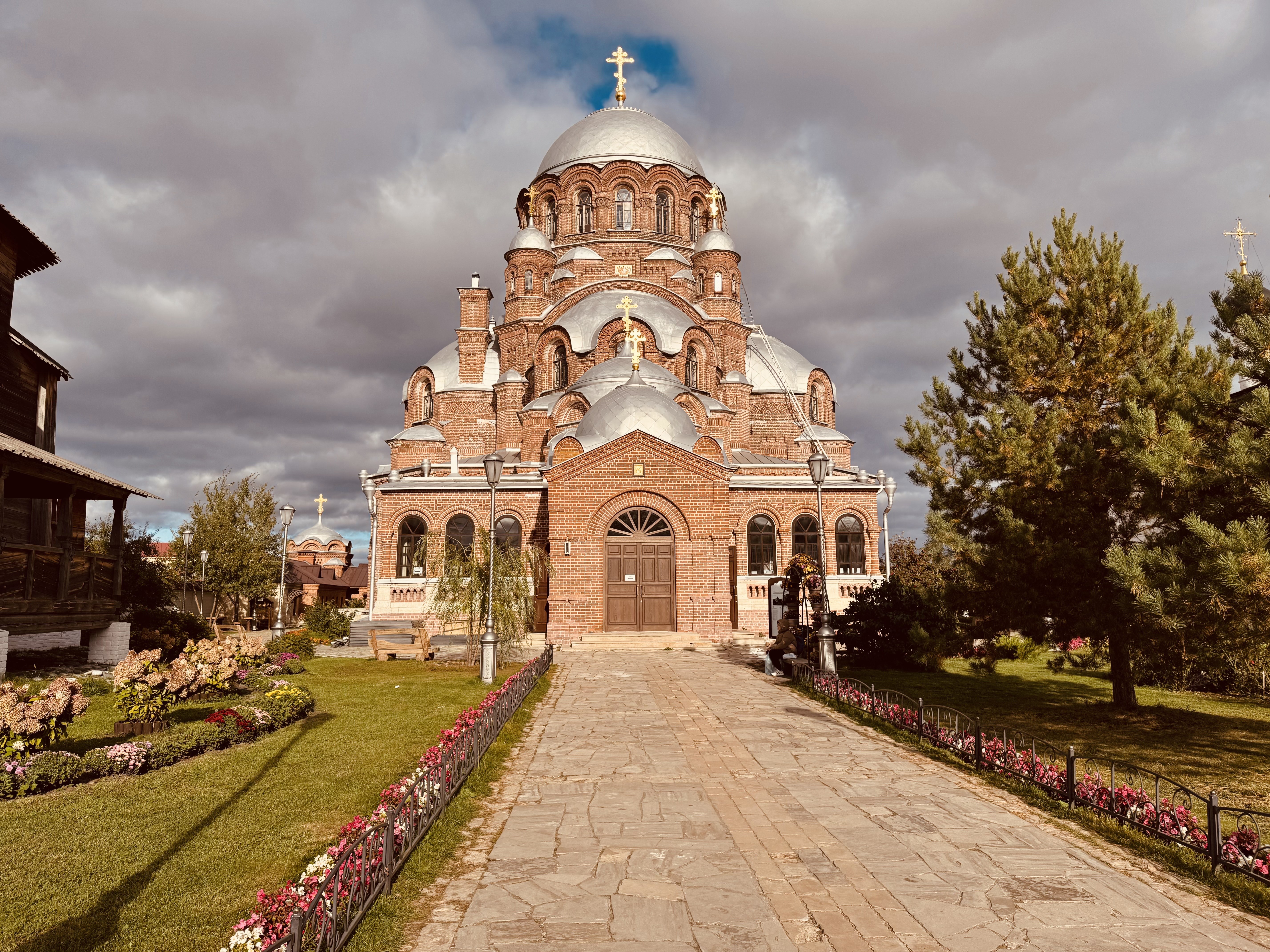 Путешествие к истокам: экскурсия в Свияжск Путешествие к истокам: экскурсия в Свияжск