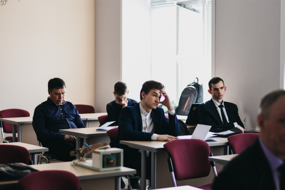 ����� ��������� ���� ������������� 