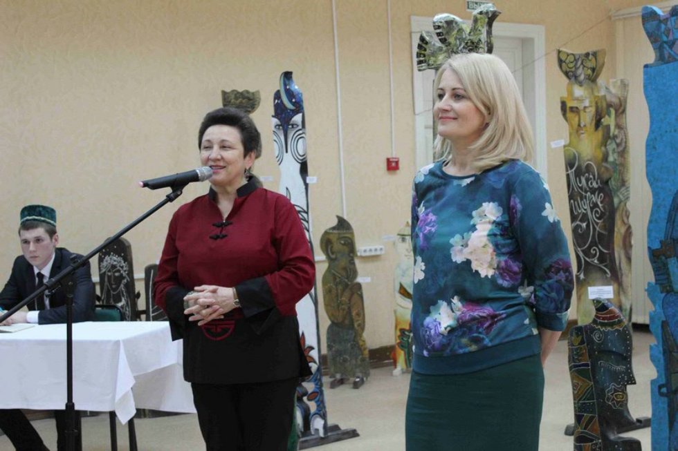 Сегодня в Елабужском институте КФУ состоялась презентация выставки работ участников всероссийского этно-арт-симпозиума 'Песнь о Шурале',посвященной 130 - летию со дня рождения татарского поэта Габдуллы Тукая Сегодня в Елабужском институте КФУ состоялась презентация выставки работ участников всероссийского этно-арт-симпозиума 'Песнь о Шурале',посвященной 130 - летию со дня рождения татарского поэта Габдуллы Тукая